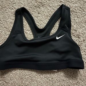 Nike pro sports bra